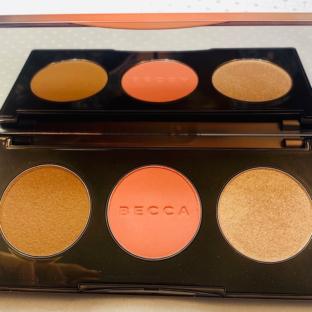 Becca/ Sunchaser palette/ Bronze,Blush & Highlight